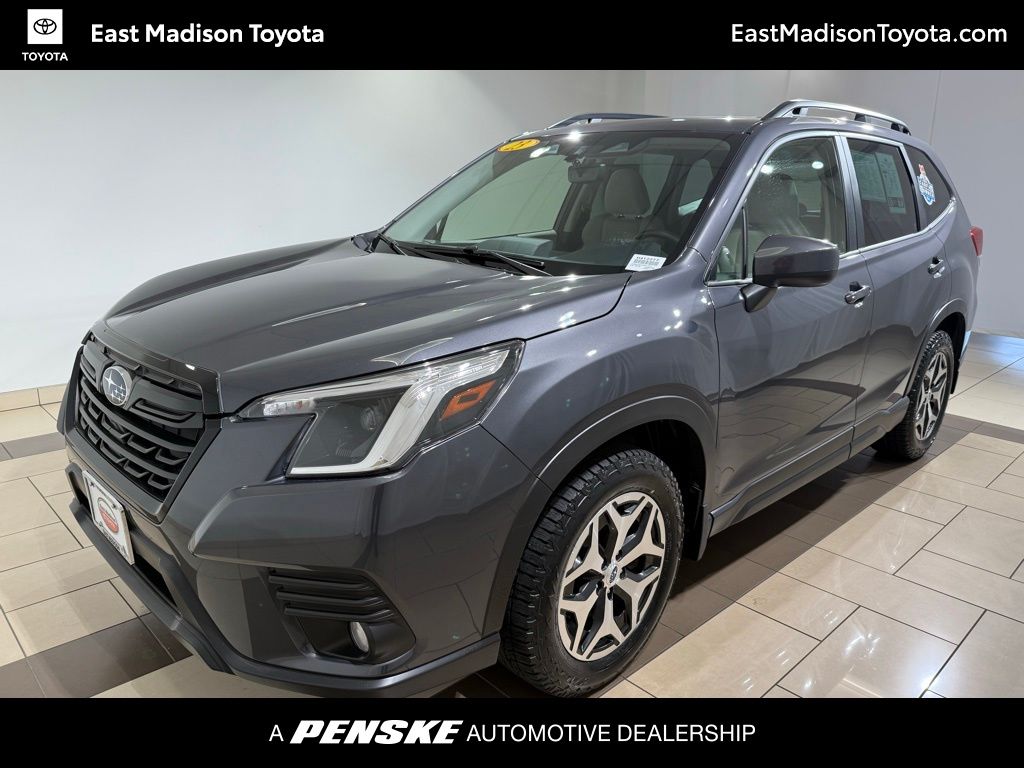 2023 Subaru Forester Premium -
                  Madison, WI
