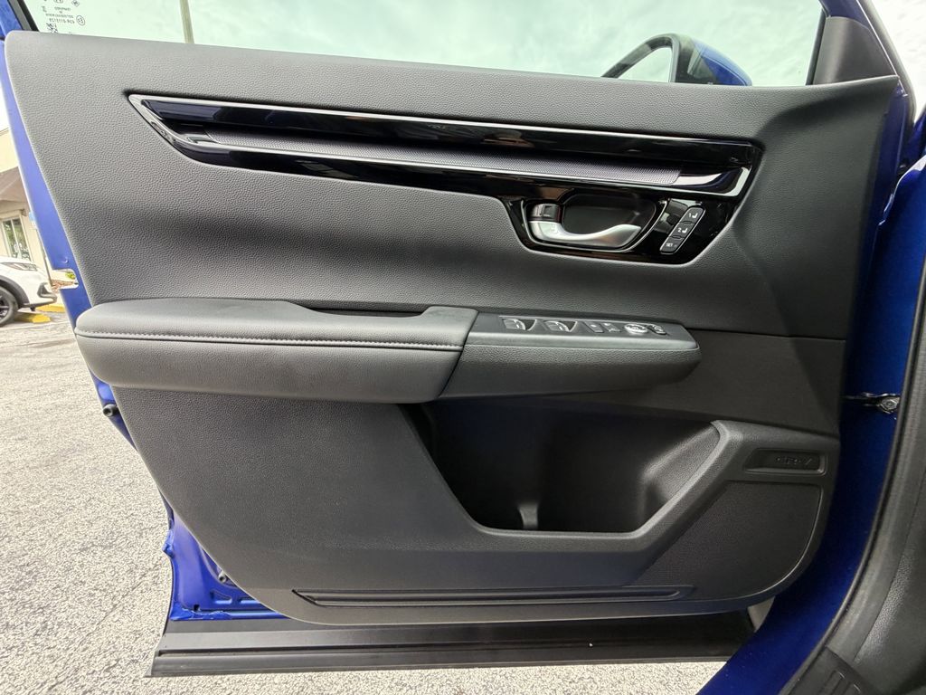 used 2025 Honda CR-V car, priced at $32,991