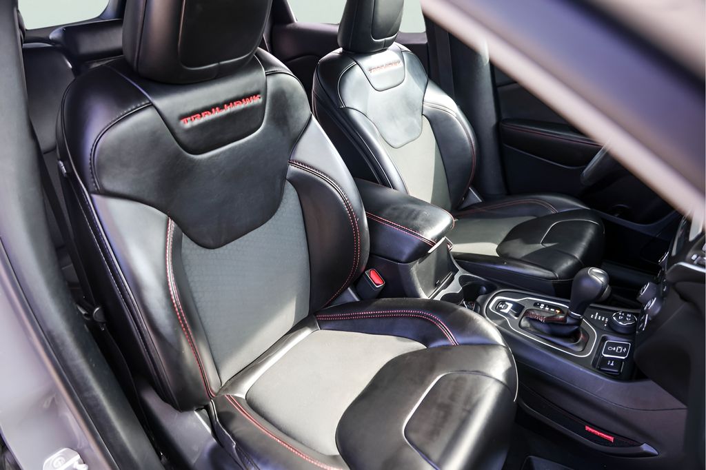 Used Car 2019 Jeep Cherokee  Trailhawk For Sale Under $20,000 In Austin, Texas