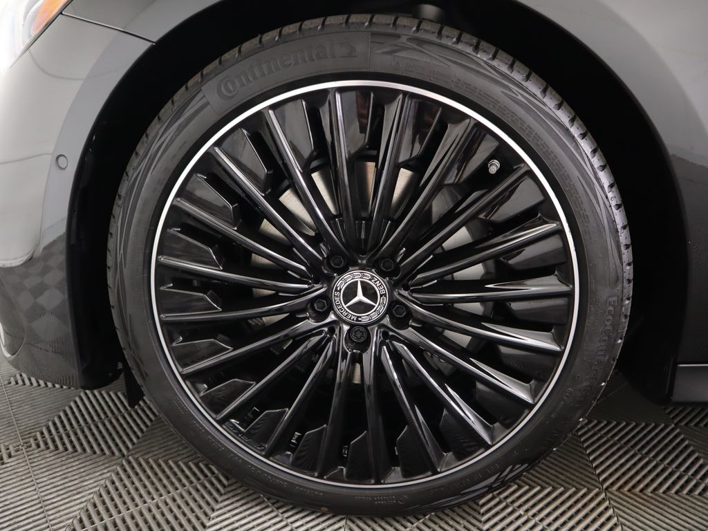 2025 Mercedes-Benz E-Class E 350 32