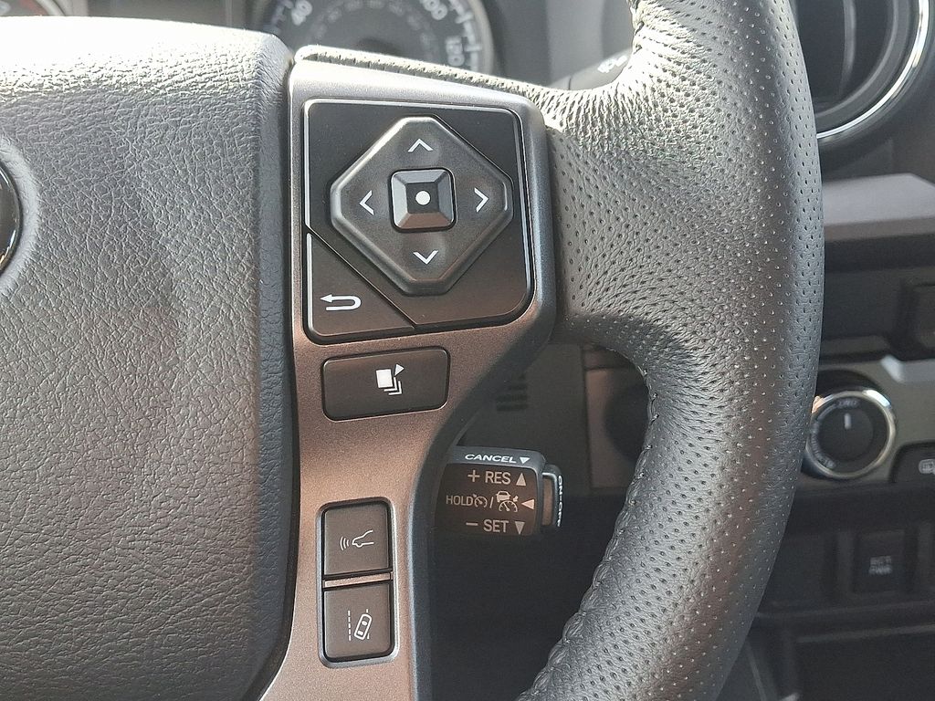 Thumbnail: 2023 Toyota Tacoma - 25