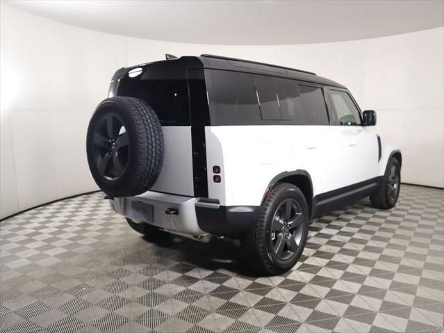 Thumbnail: 2025 Land Rover Defender - 5