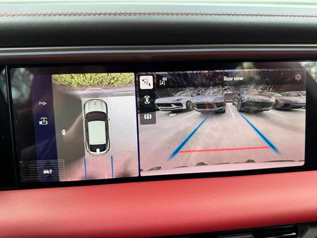 Thumbnail: 2026 Porsche Macan - 32