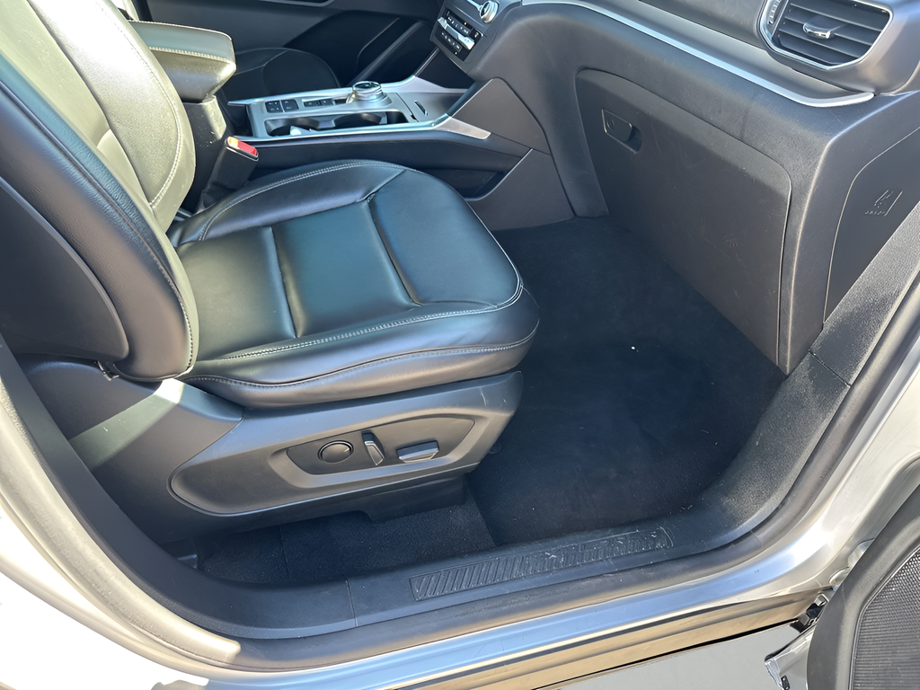 Used Car 2020 Ford Explorer  Xlt For Sale Under $25,000 In Austin, Texas