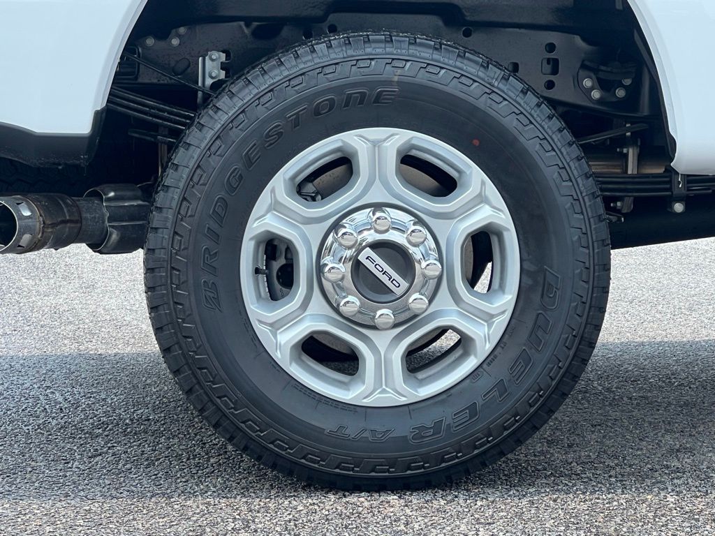 2025 Ford F-350SD XLT - 11