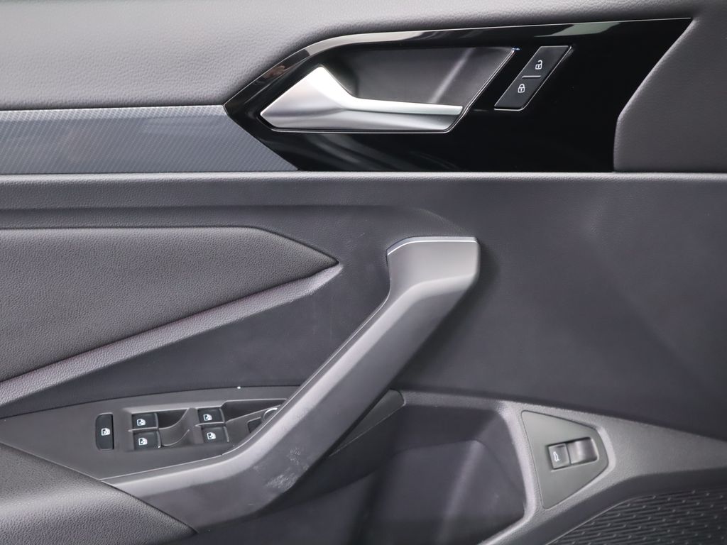 Thumbnail: 2021 Volkswagen Jetta - 23