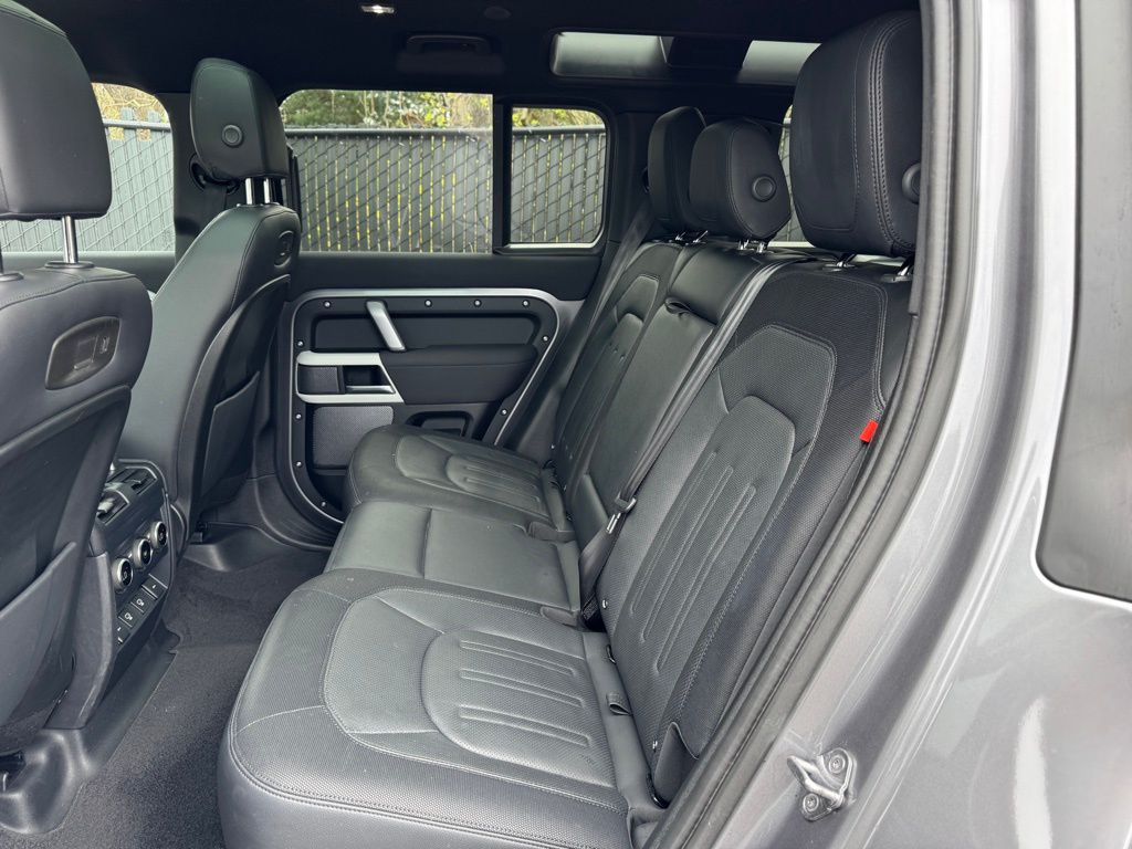 2022 Land Rover Defender 110 11