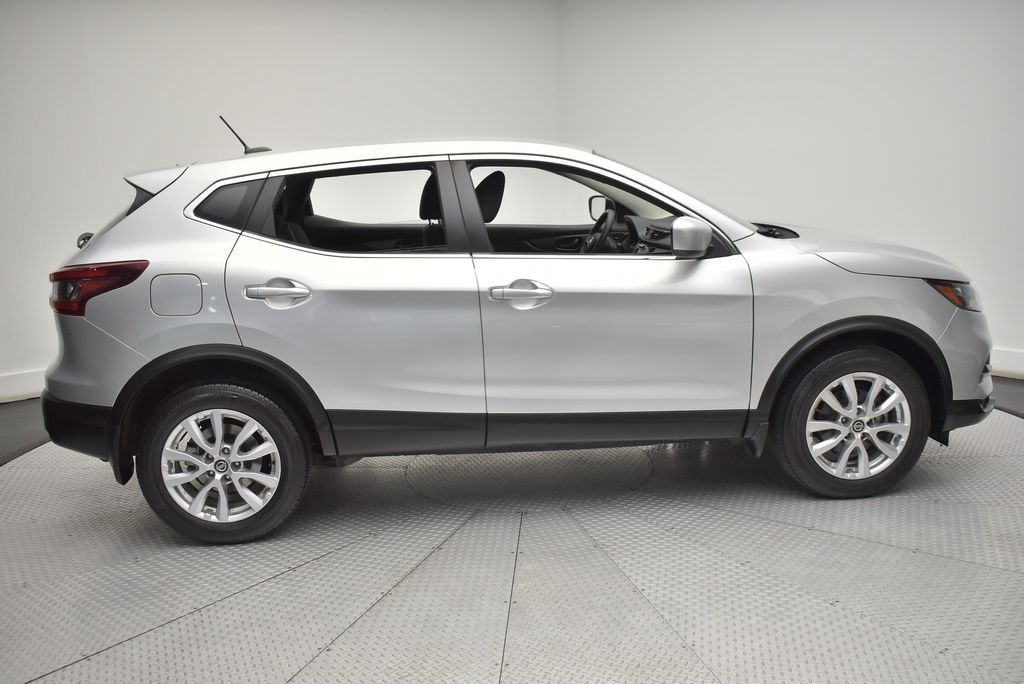 2021 Nissan Rogue Sport S 4