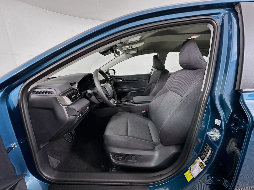 Thumbnail: 2025 Toyota Camry - 20