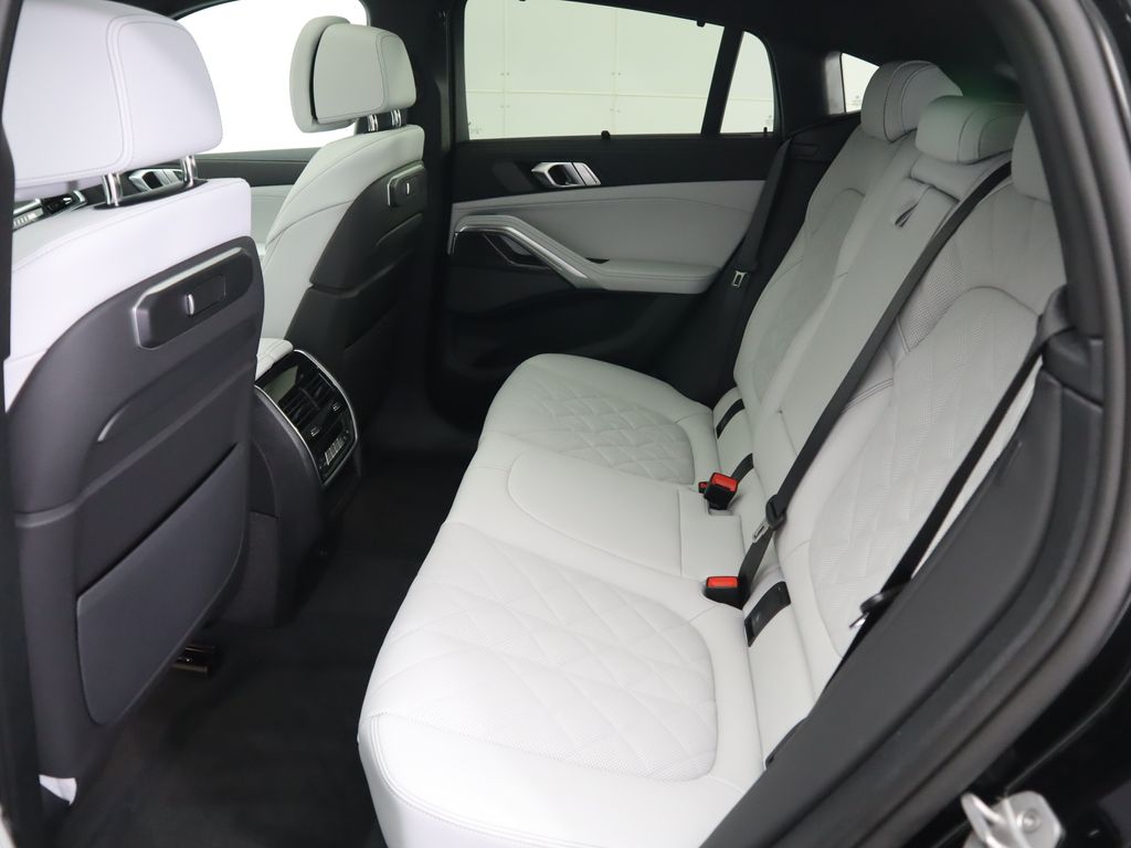 Thumbnail: 2026 BMW X6 - 22