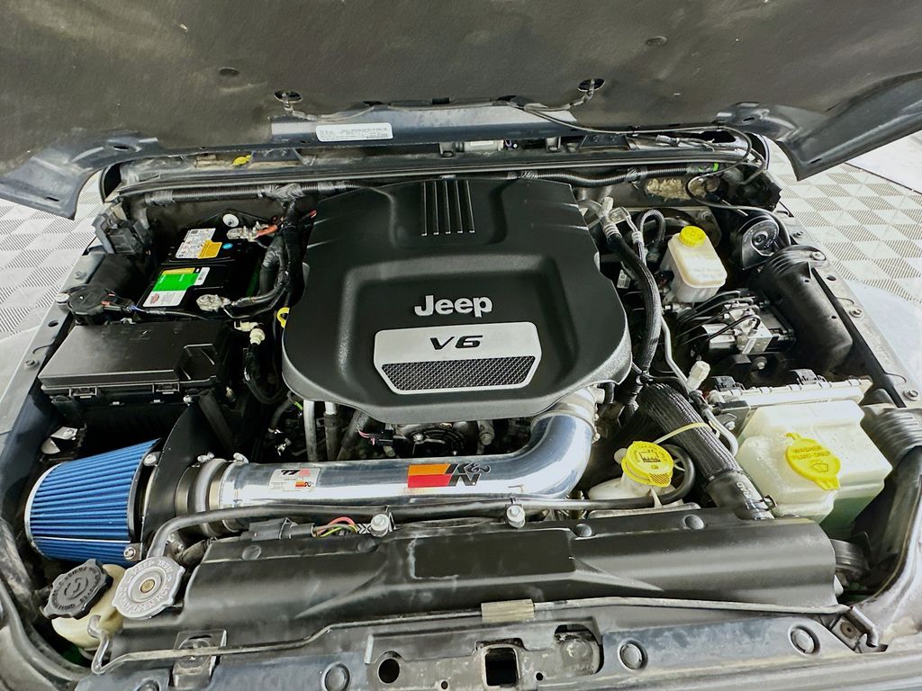 Thumbnail: 2018 Jeep Wrangler - 29