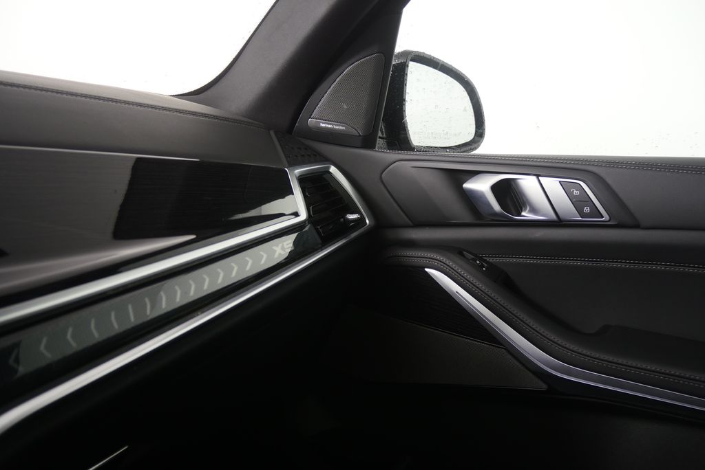 Thumbnail: 2026 BMW X5 - 25