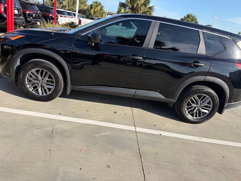  2025 Nissan Rogue S FWD   