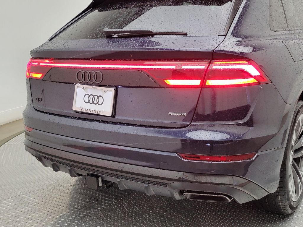 Thumbnail: 2026 Audi Q8 - 7