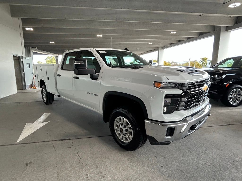 New 2026 Summit White Chevrolet Work Truck image 7