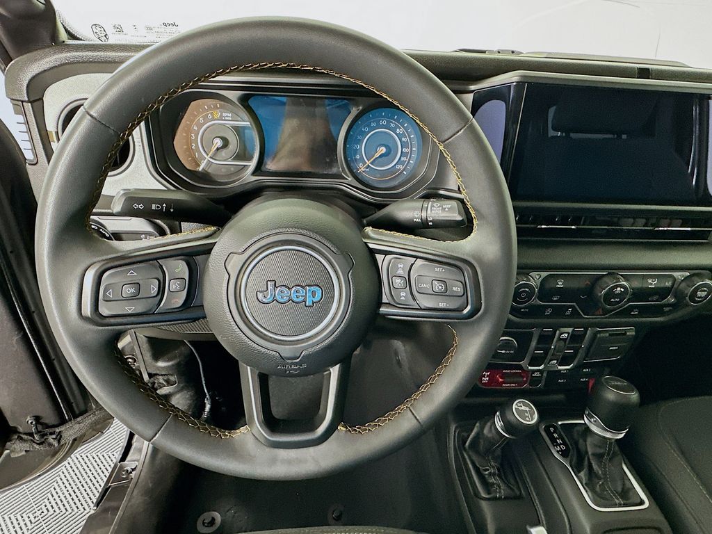 Thumbnail: 2024 Jeep Gladiator - 11