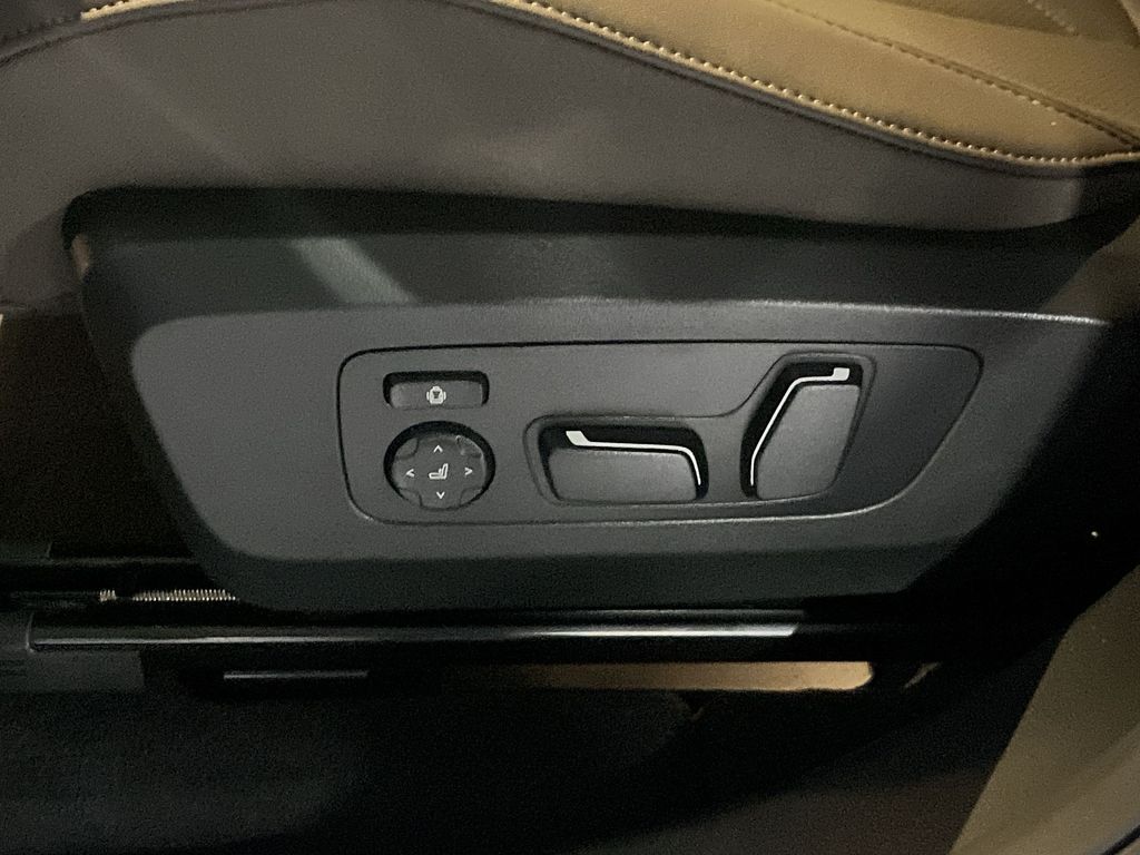 Thumbnail: 2026 BMW X3 - 12