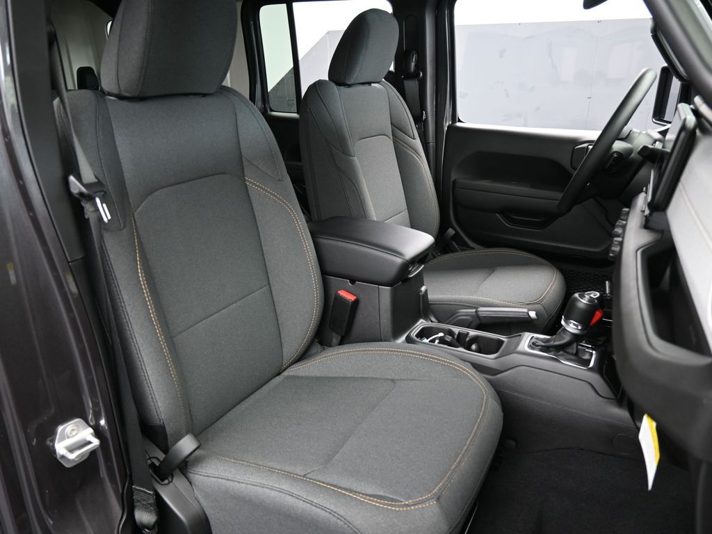 New 2026 Granite Crystal Metallic Clearcoat Jeep Sport image 35