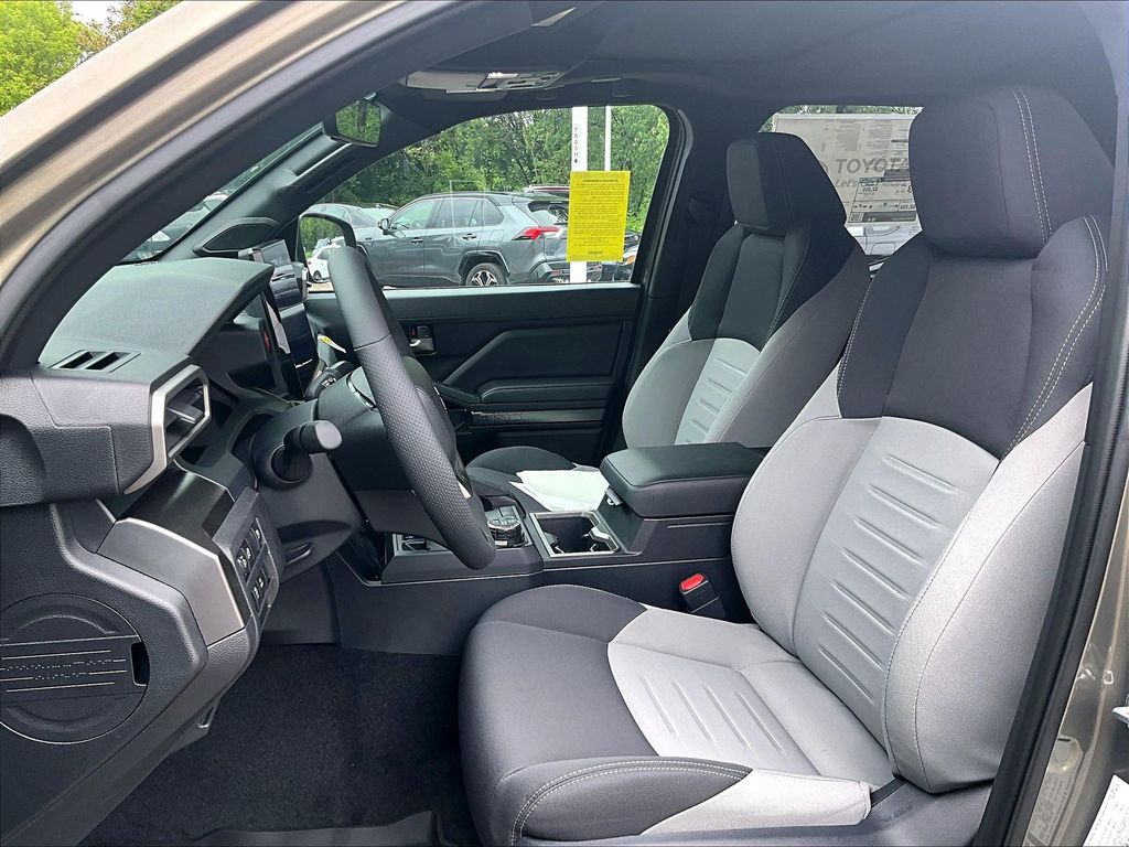 2026 Toyota Tacoma Hybrid — photo 11