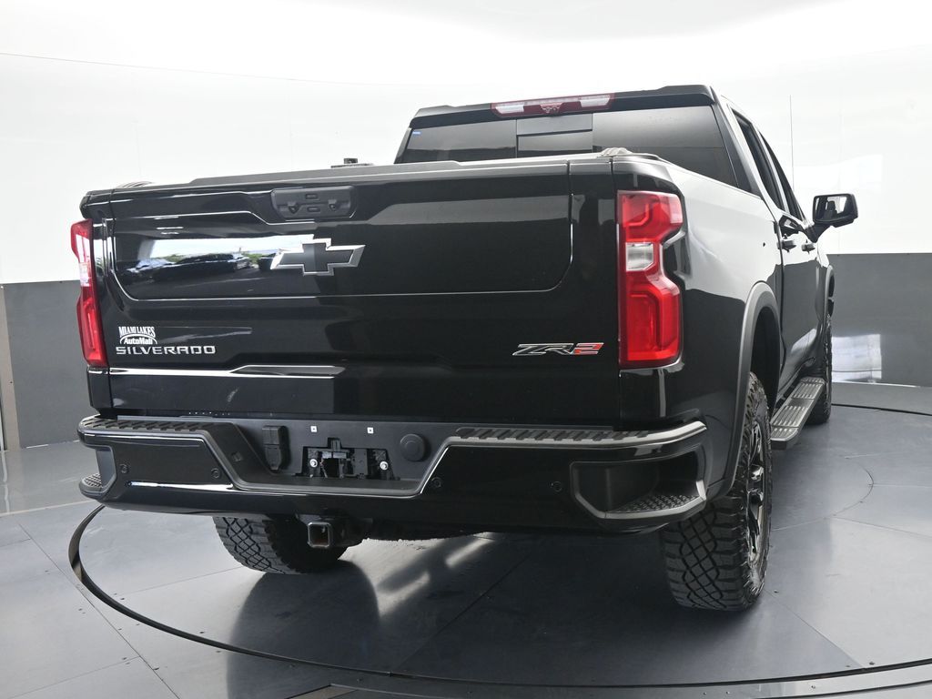 Used 2025 Black Chevrolet ZR2 image 5