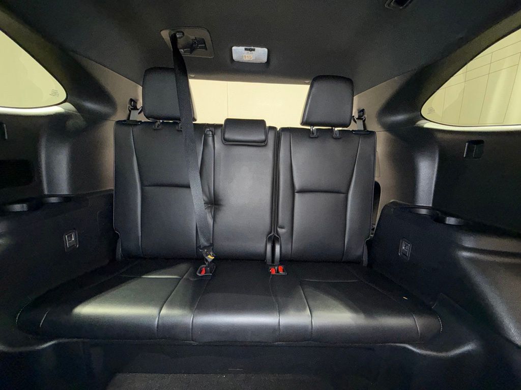 Thumbnail: 2021 Toyota Highlander - 16