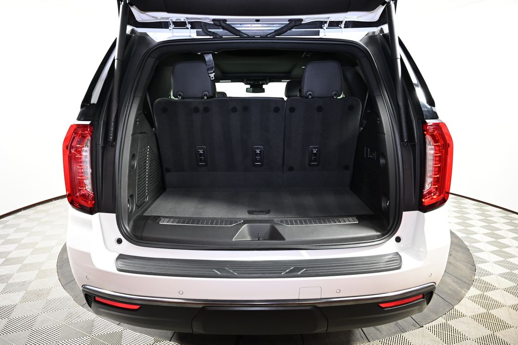 2023 GMC Yukon AT4 12