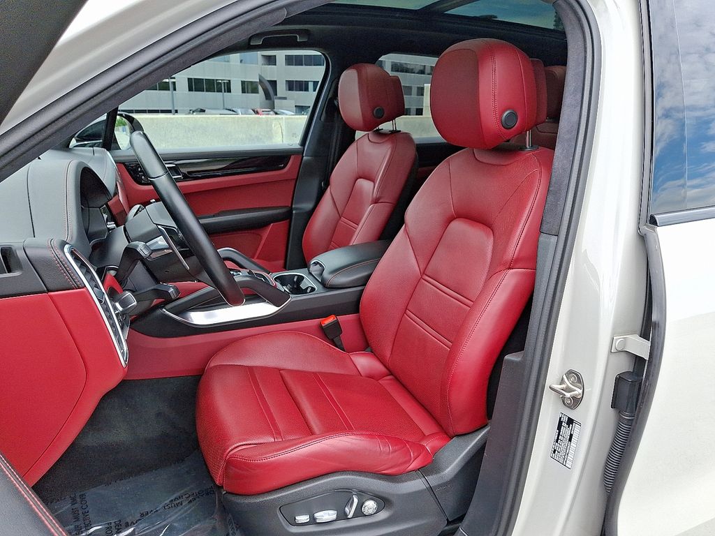 2021 Porsche Cayenne Turbo 15