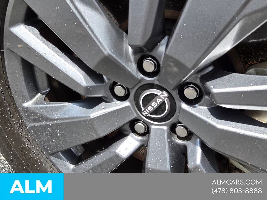Used 2025 Silver Nissan SV image 29