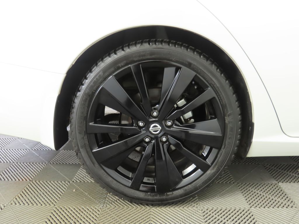 Thumbnail: 2022 Nissan Altima - 30