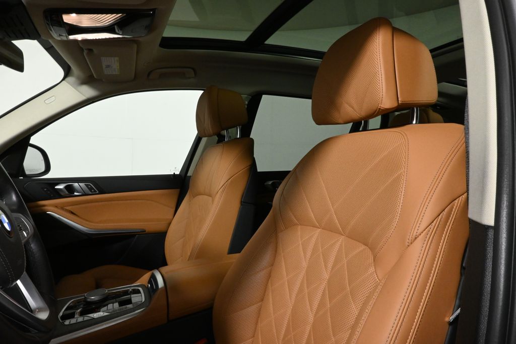 Thumbnail: 2024 BMW X7 - 15