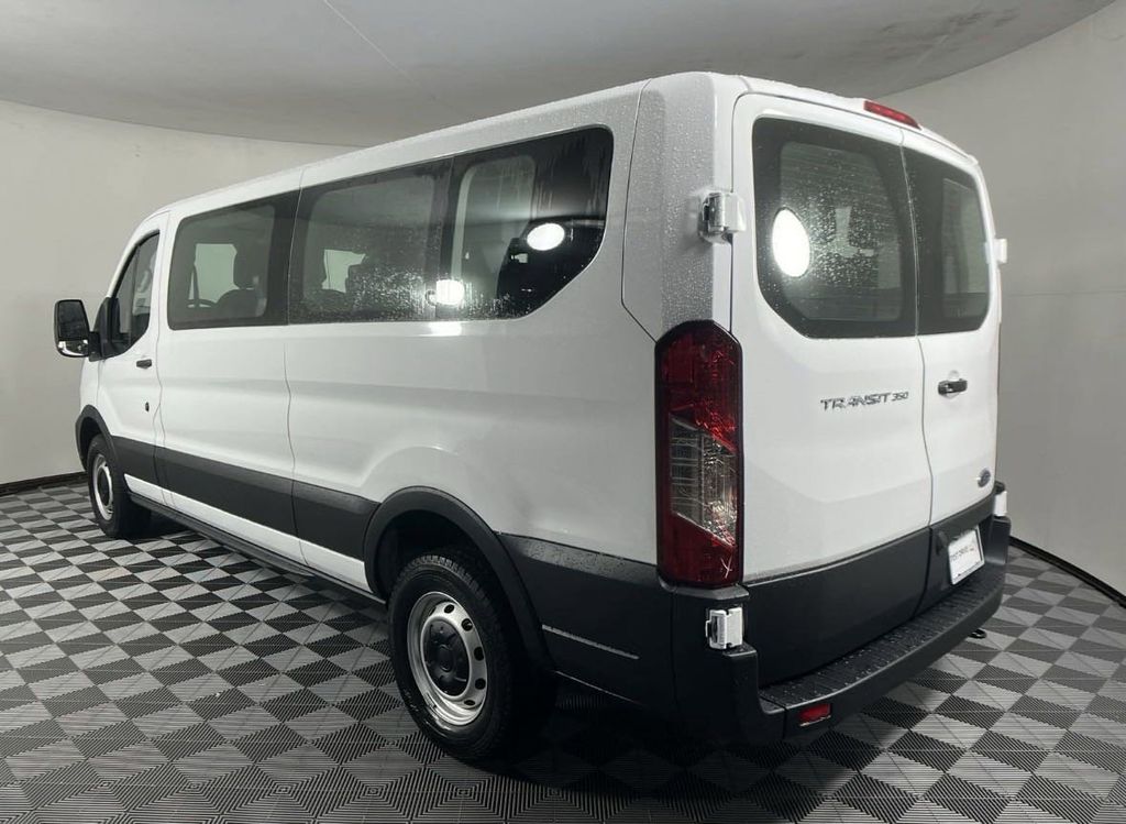 2024 Ford Transit-350 XL 5