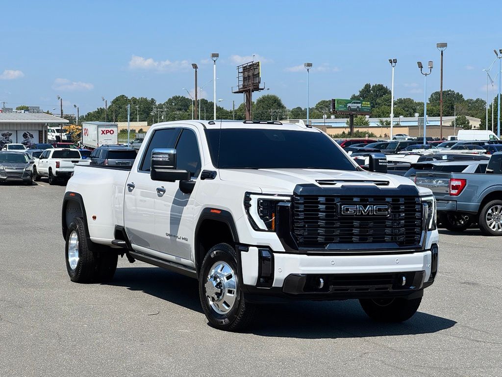 2024 GMC Sierra 3500HD Denali Ultimate Crew Cab 4WD