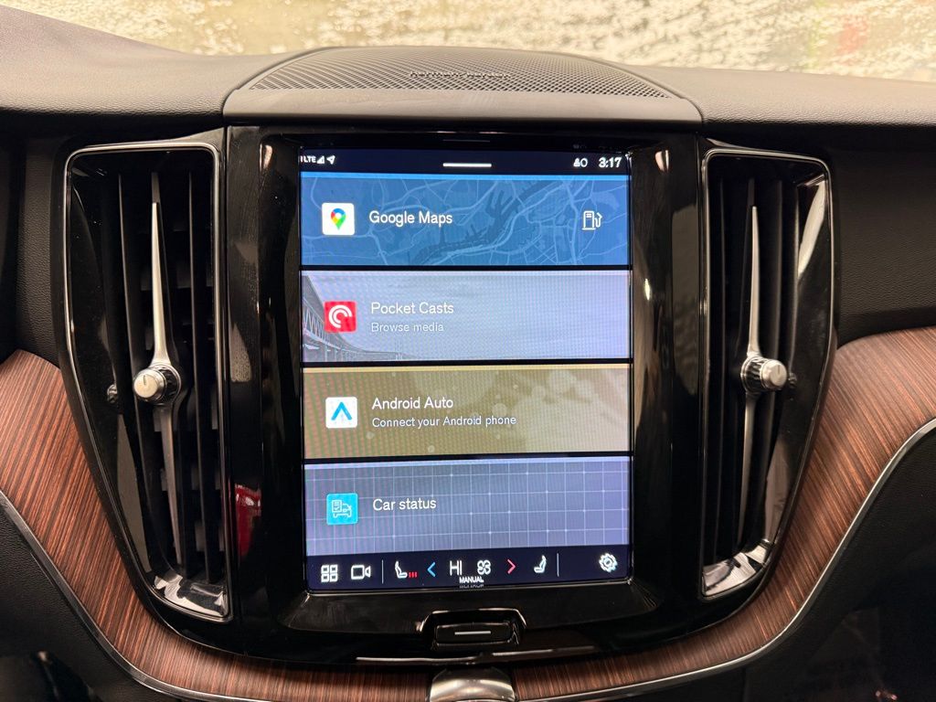 Thumbnail: 2023 Volvo XC60 - 16