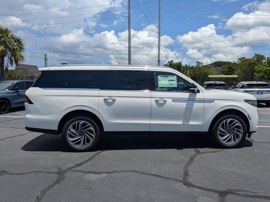 2025 Lincoln Navigator L Reserve