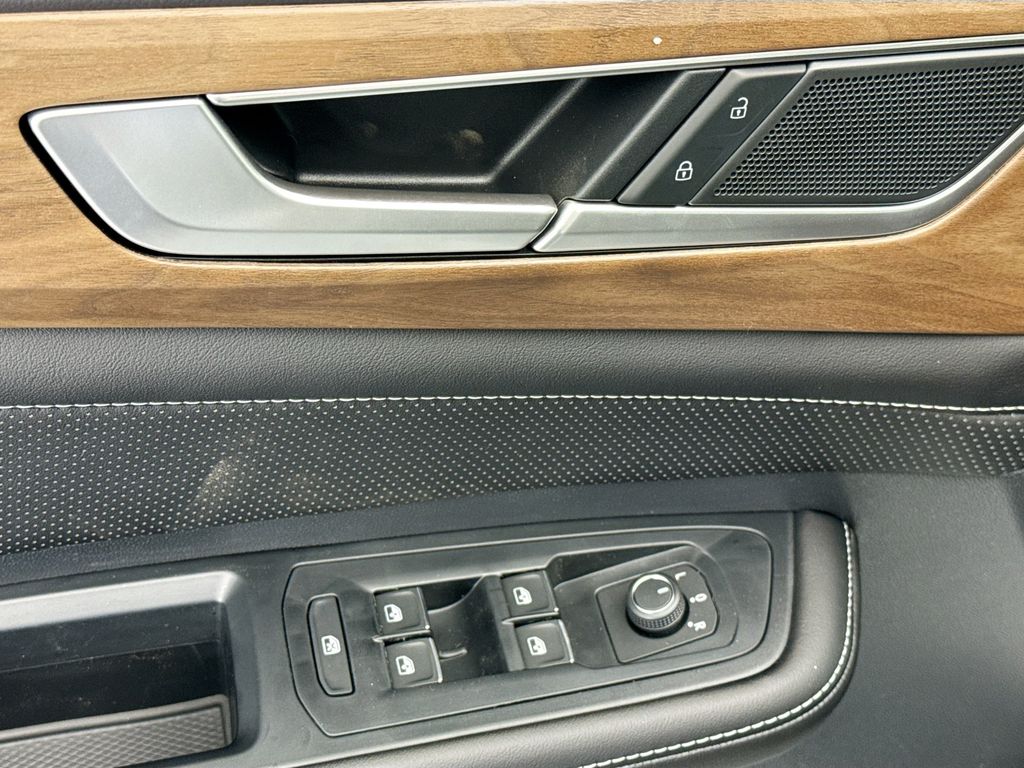 Thumbnail: 2026 Volkswagen Atlas - 21