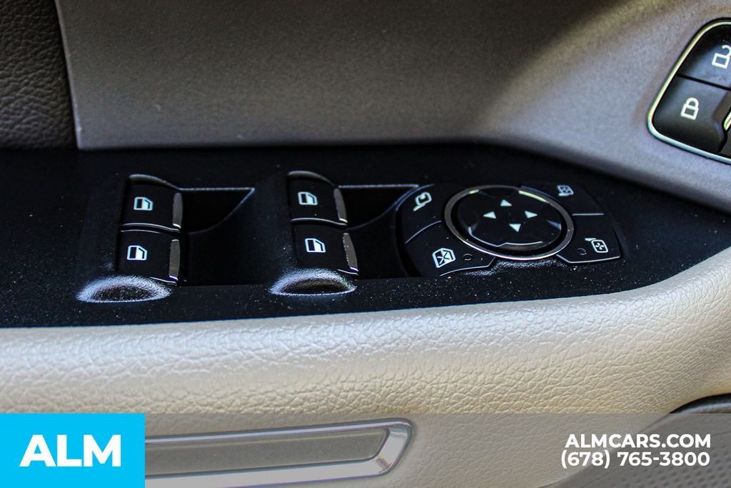 Used 2020 Black Ford XLT image 42