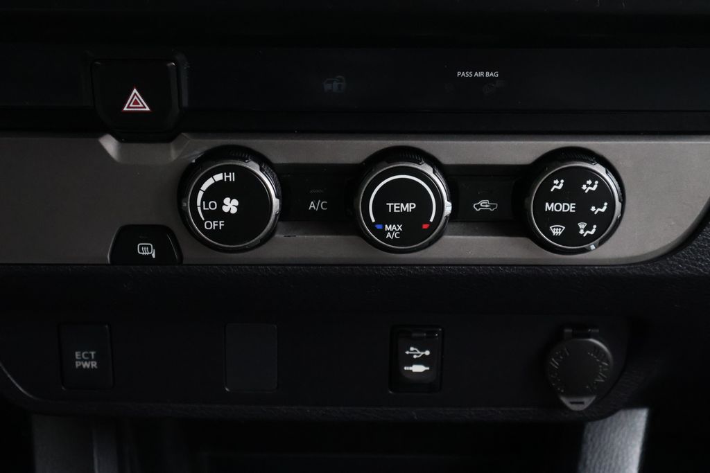 Thumbnail: 2019 Toyota Tacoma - 17