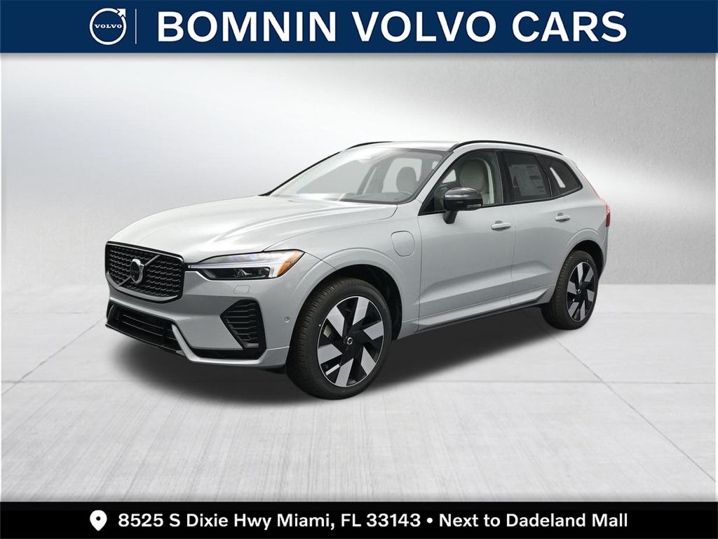 Gray Metallic 2025 Volvo XC60 Recharge T8 Plus Dark Theme eAWD SUV / Crossover All-Wheel Drive Automatic
