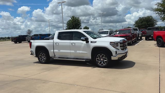New 2026 White GMC SLT image 3