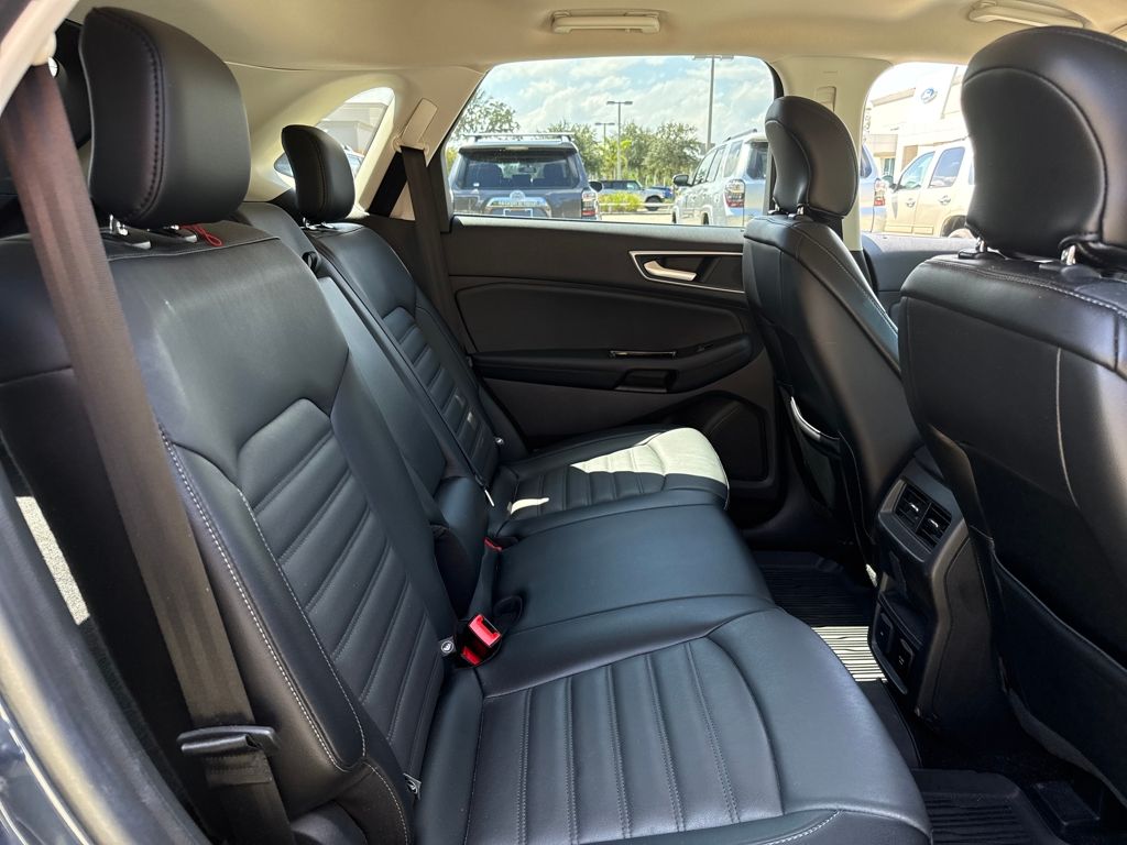 2018 Ford Edge SEL photo 23