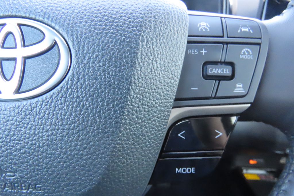 Thumbnail: 2025 Toyota Camry - 12