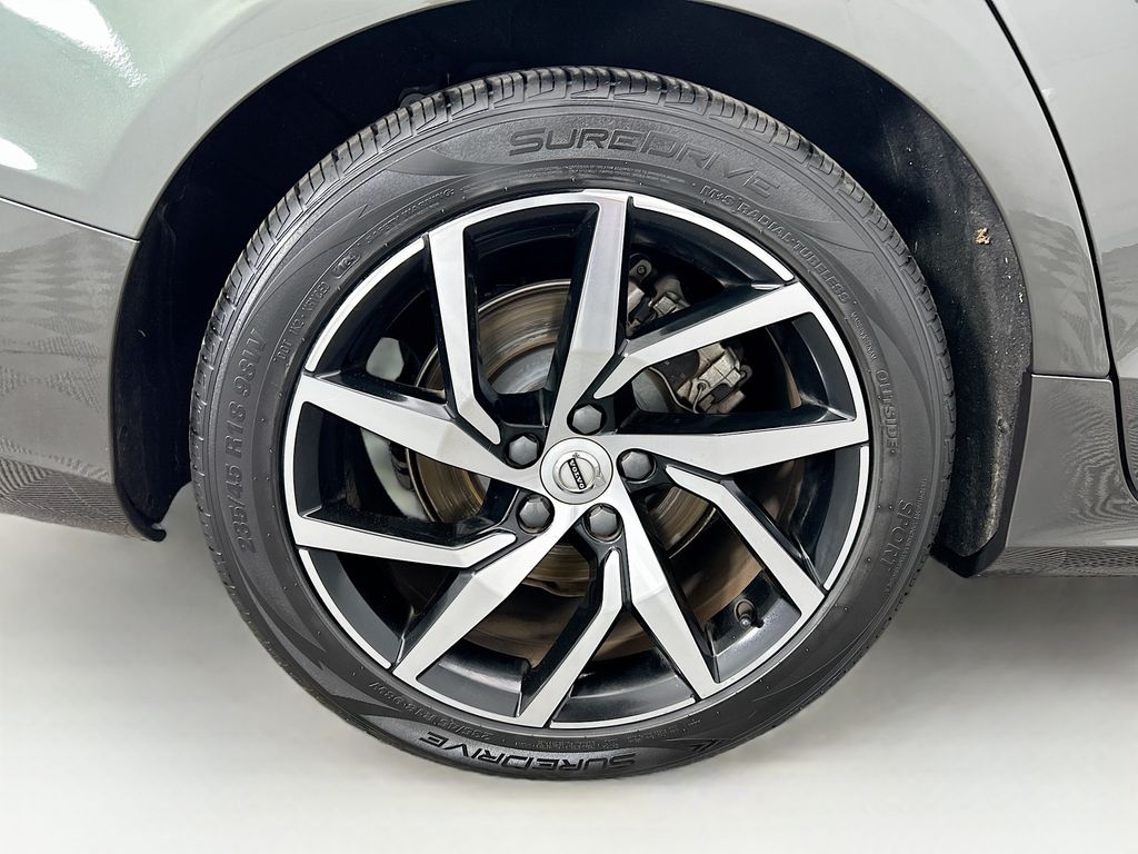 Thumbnail: 2020 Volvo S60 - 31