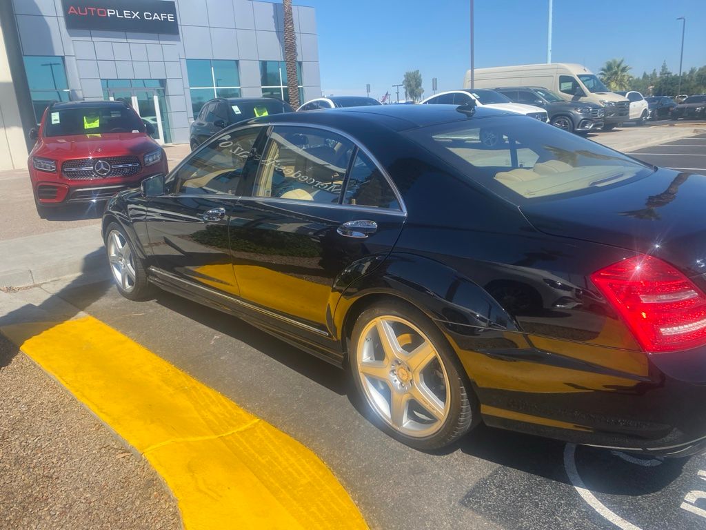 Thumbnail: 2011 Mercedes-Benz S-Class - 5
