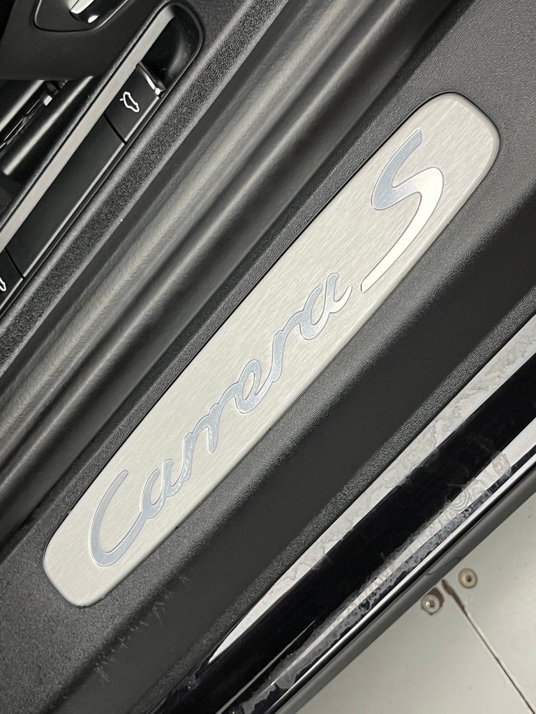 Thumbnail: 2015 Porsche 911 - 30