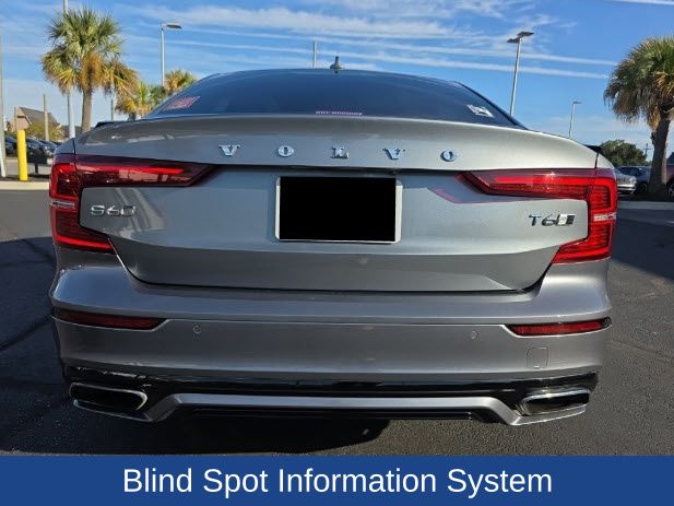 2019 Volvo S60 T6 R-Design