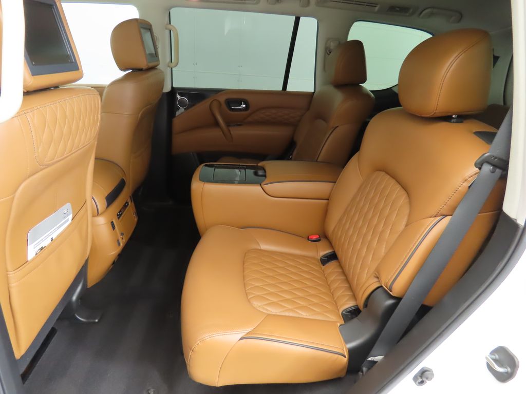 2019 INFINITI QX80 Luxe 21