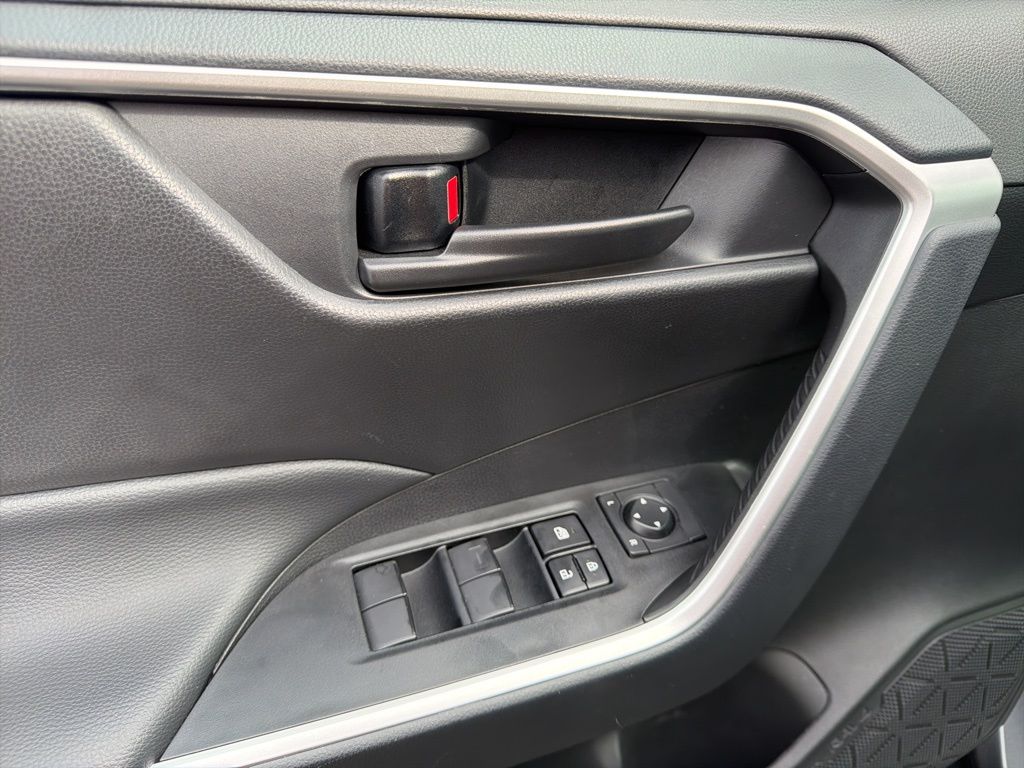 Thumbnail: 2024 Toyota RAV4 - 26