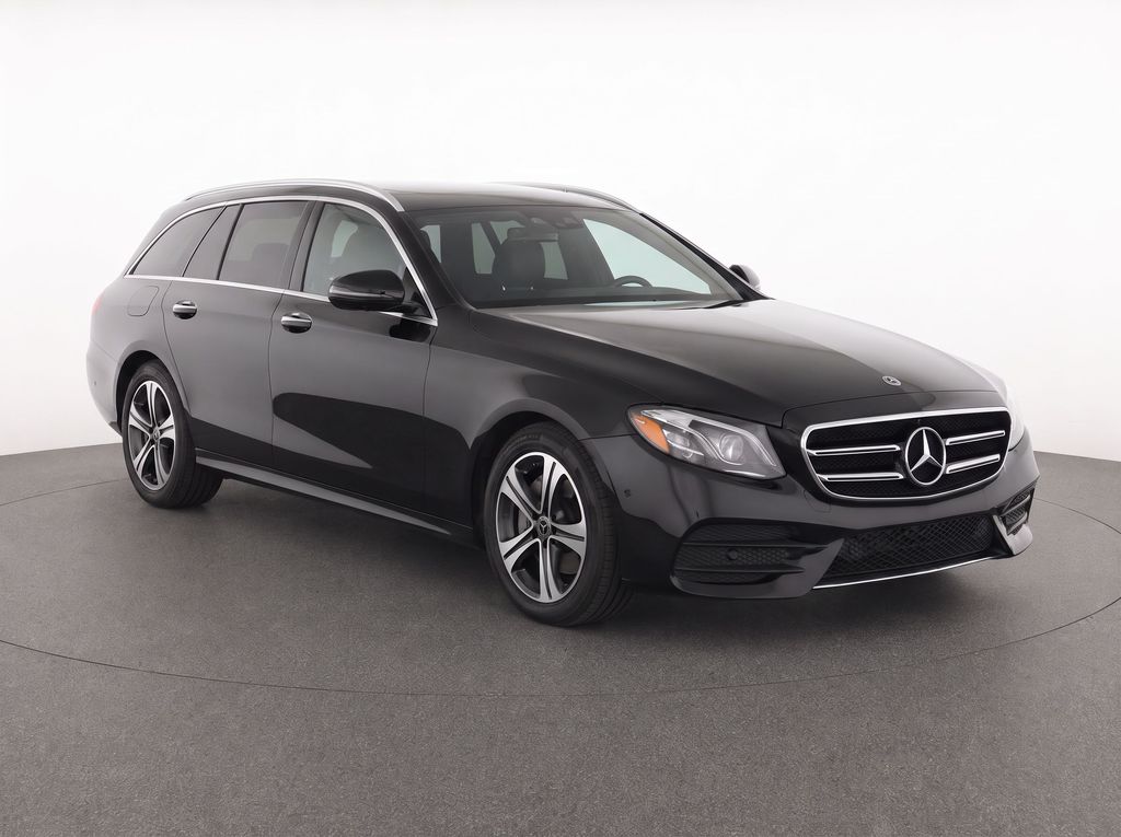 Thumbnail: 2018 Mercedes-Benz E-Class - 2