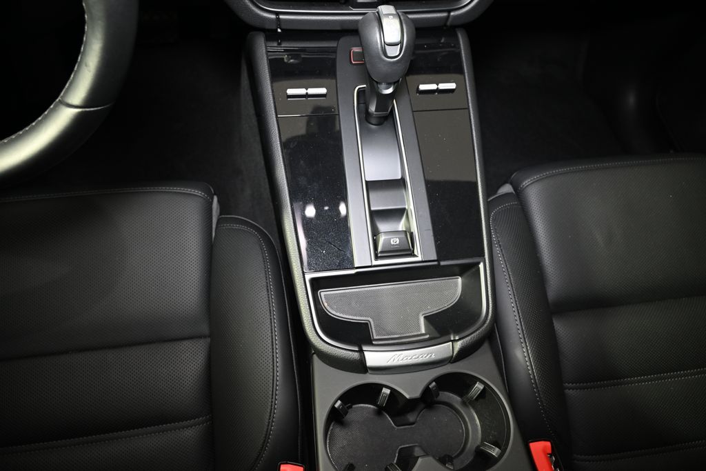 Thumbnail: 2024 Porsche Macan - 19