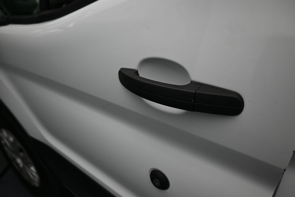 Used 2024 Oxford White Ford XLT image 35